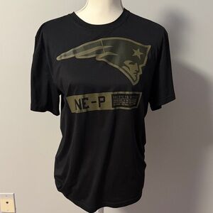 NE Patriots salute to service dri fit tee. Women’s medium